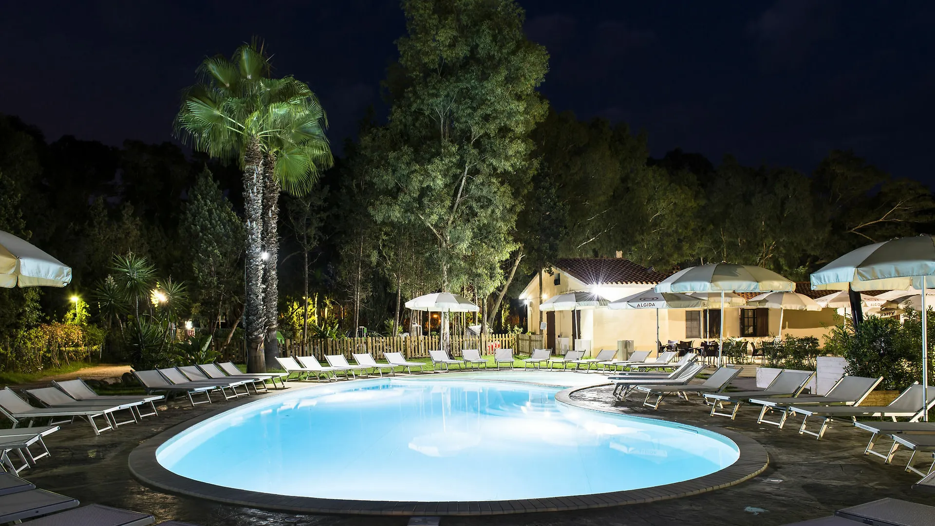 Camping Village Flumendosa Santa Margherita di Pula Campsite